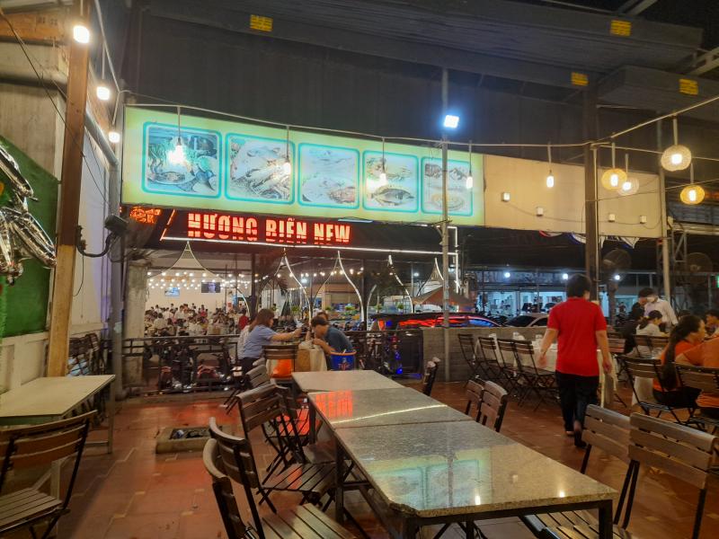 Nhà Hàng Hương Biển