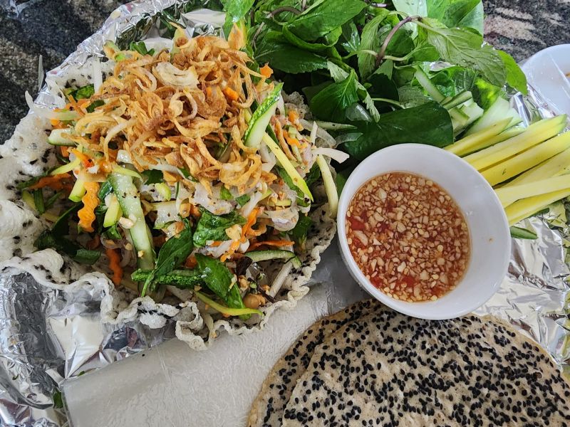 Nhà Hàng Huy Hương Cửa Lò