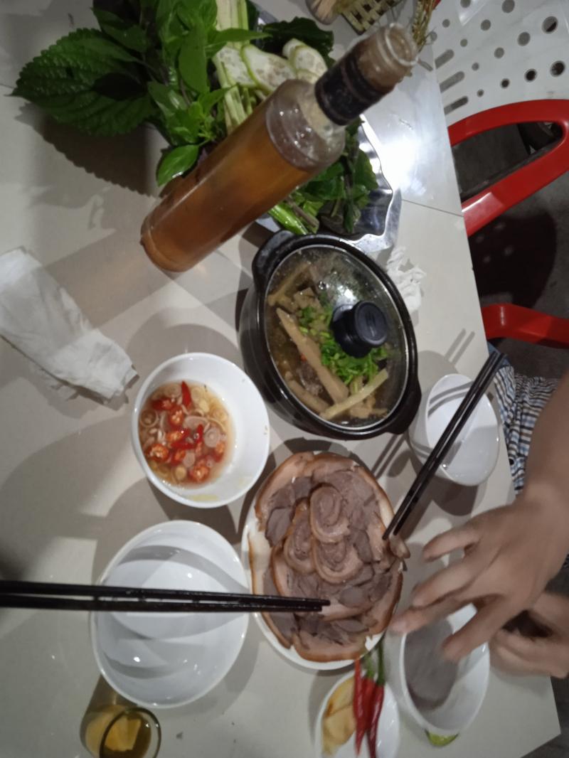 Lẩu dê Vinh