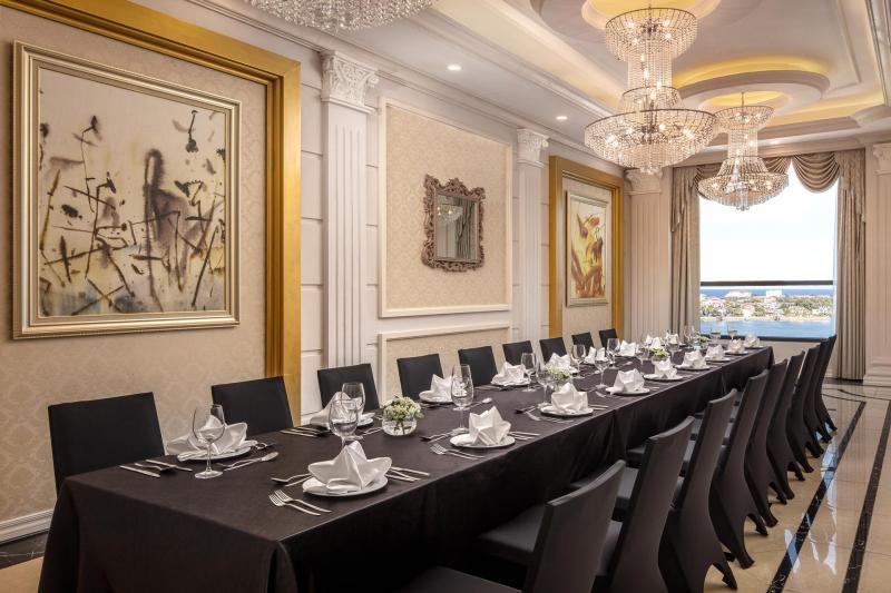 Nhà hàng Nhật Lệ tại Vinpearl Hotel Quảng Bình