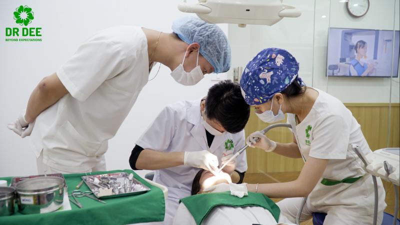 Nha khoa Quốc tế Dr Dee