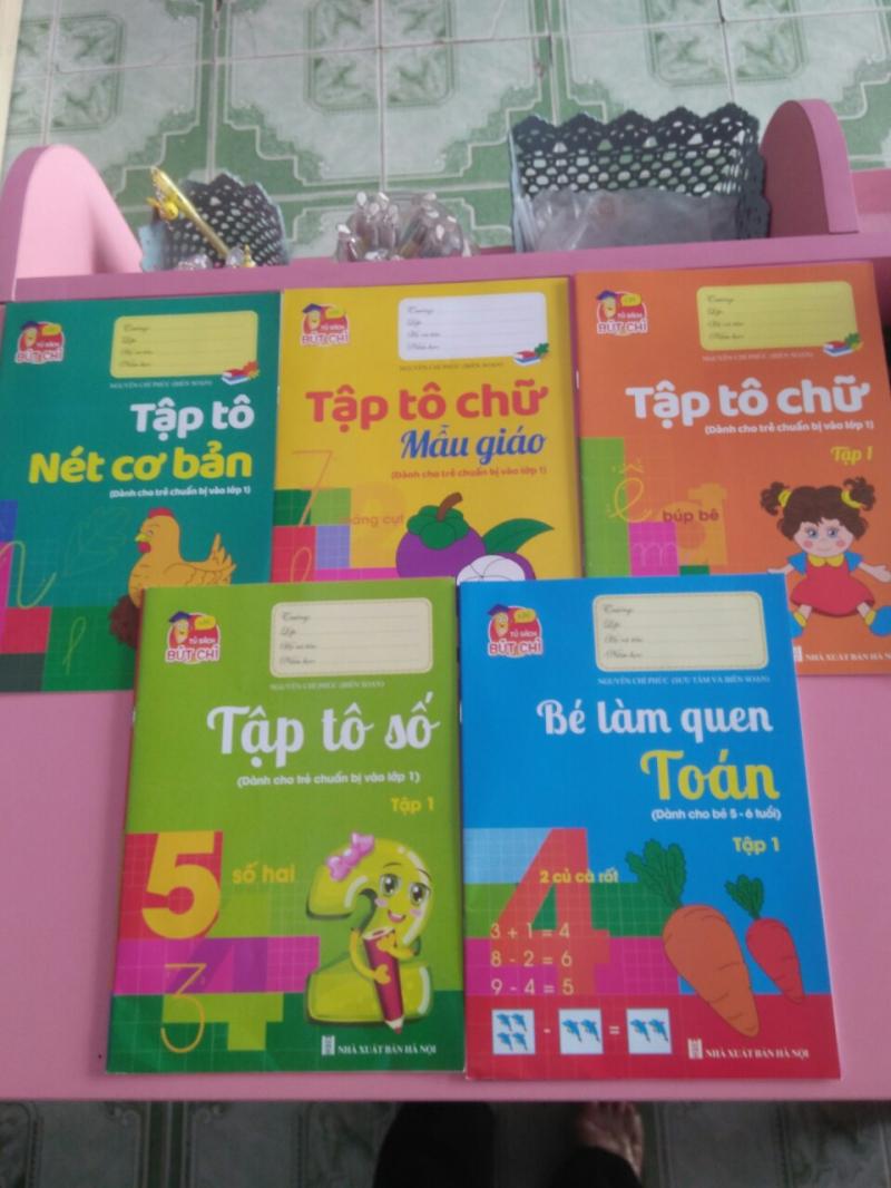 Nhà sách Cầu Vồng