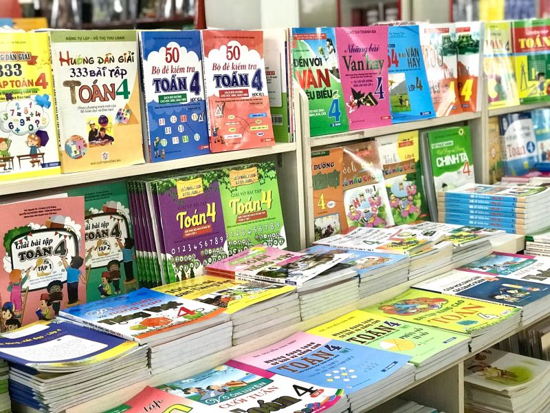 Nhà Sách Nguyễn Văn Cừ