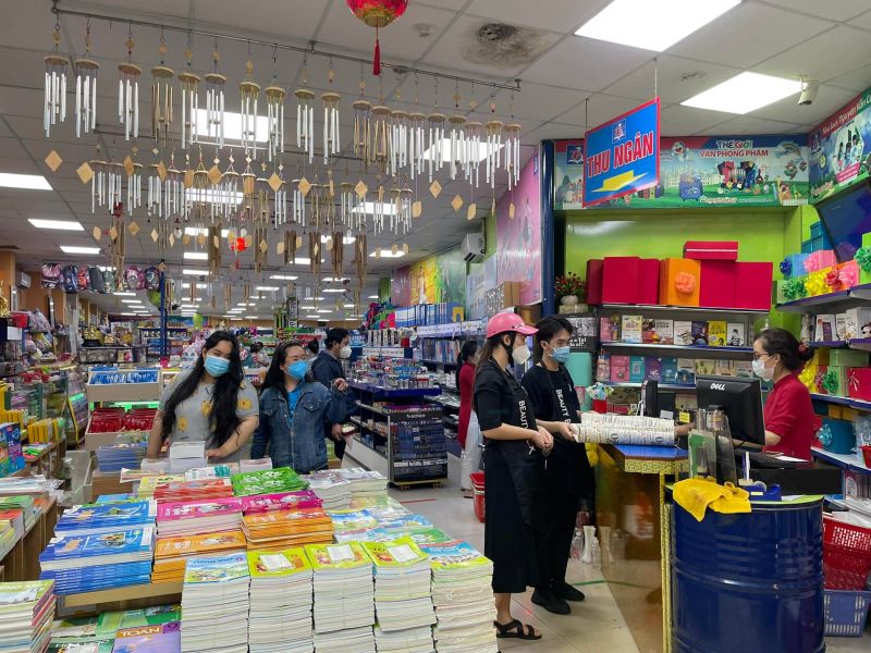 Nhà Sách Nguyễn Văn Cừ