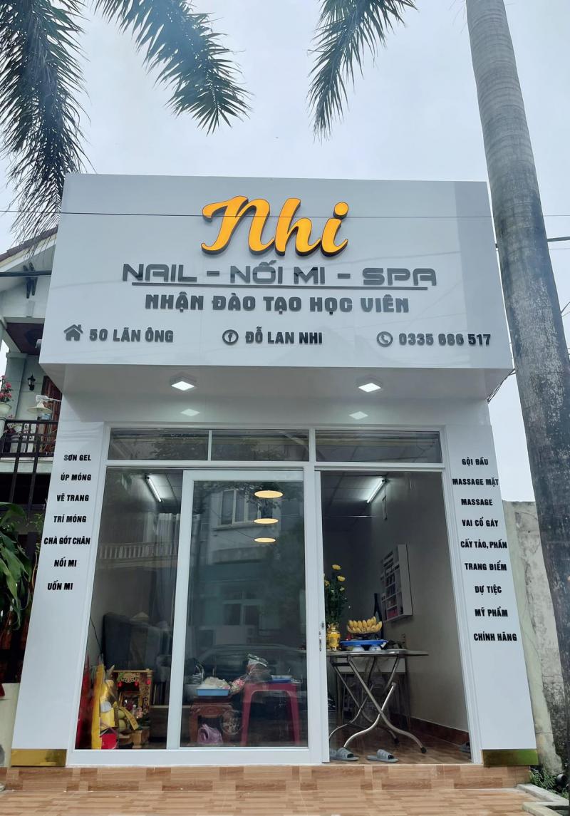 Nhi Nails.