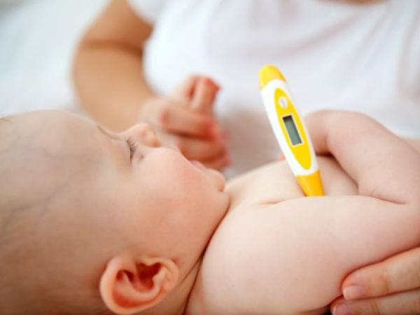 Nhiệt độ bình thường của trẻ sơ sinh trung bình khoảng 36,5 – 37,5 độ C