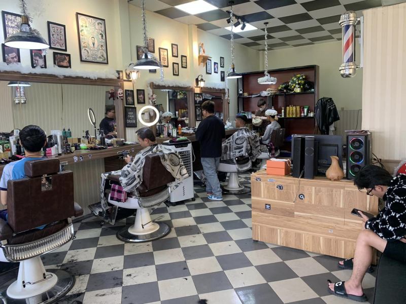 Nhòa Barbershop
