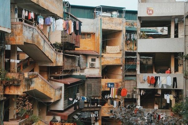 Khu tập thể rêu phong cũ kĩ