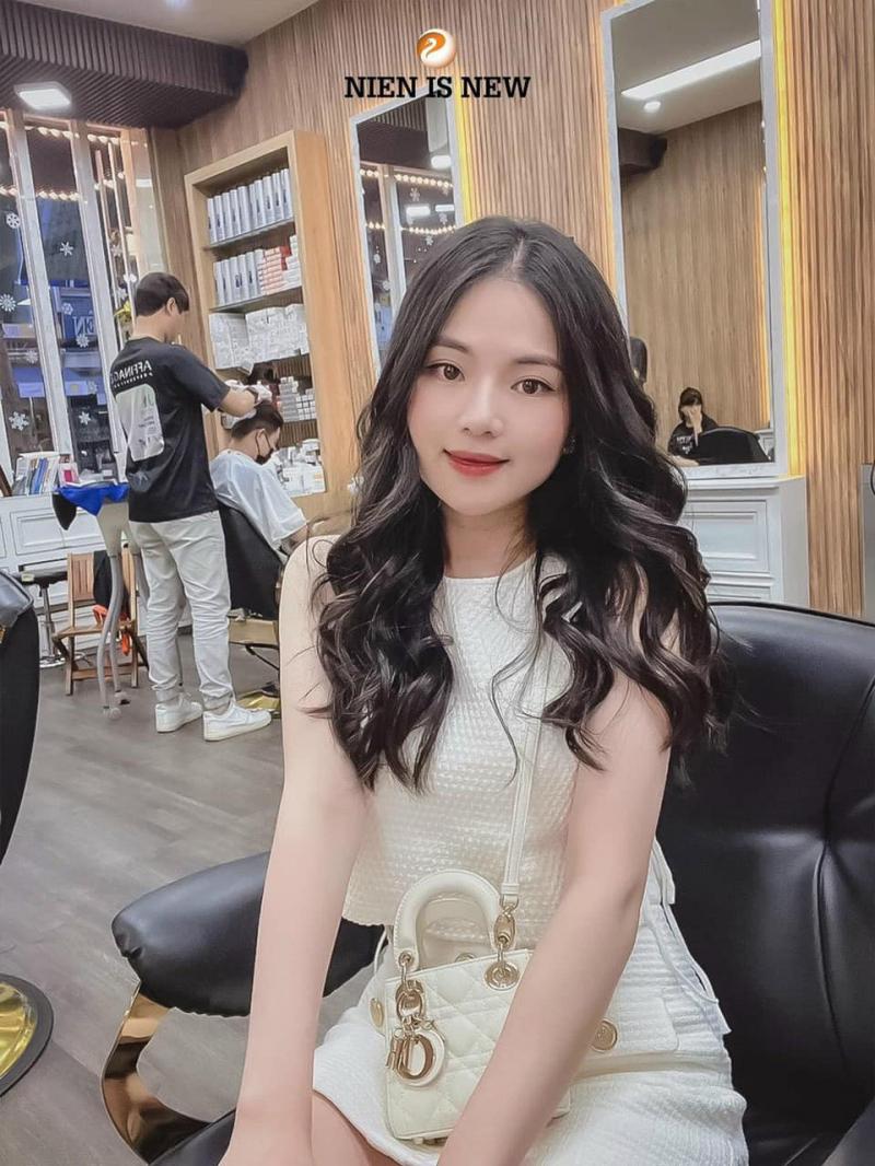 NIÊN Is New SALON