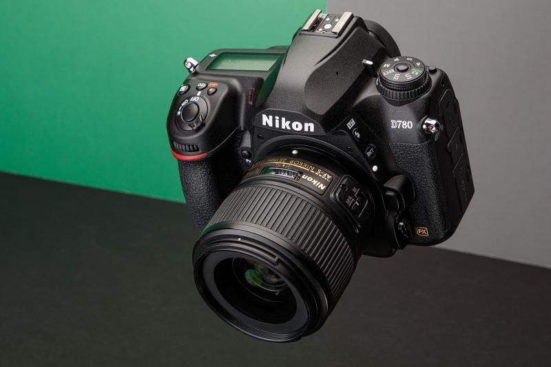 Nikon D780