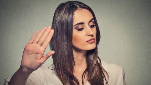 Một người phụ nữ khôn ngoan nhất định phải biết khi nào nên nói và khi nào nên im lặng