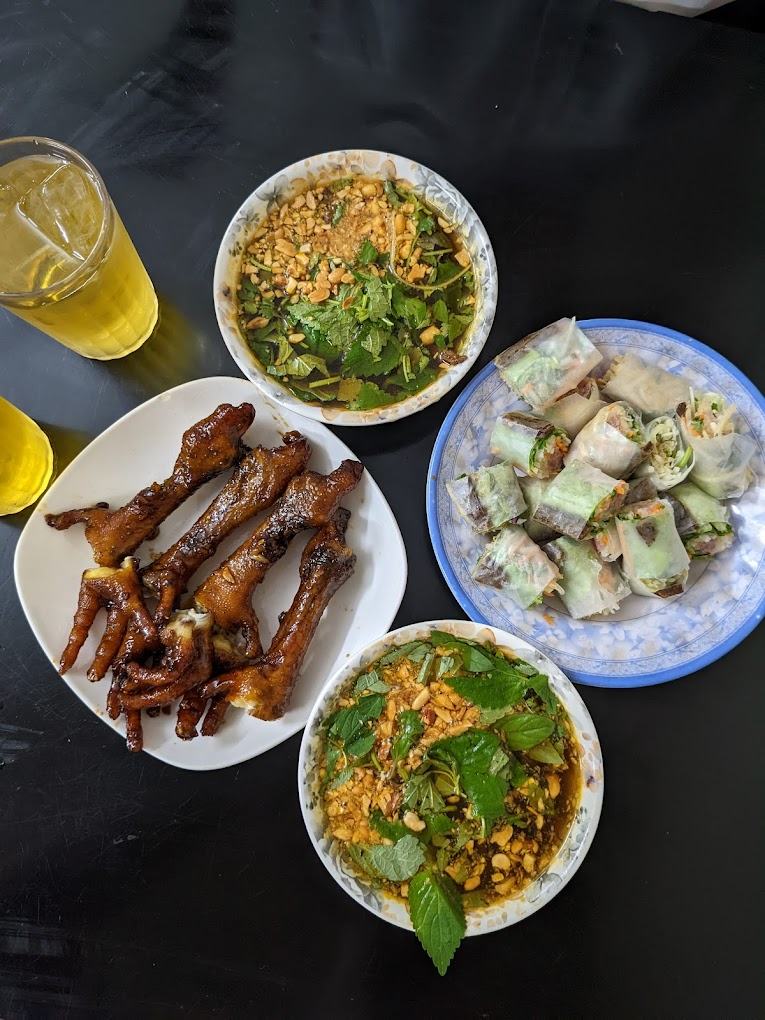 Nộm Nguyệt