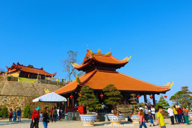 Điểm đến trên Núi Bà Rá - Bình Phước