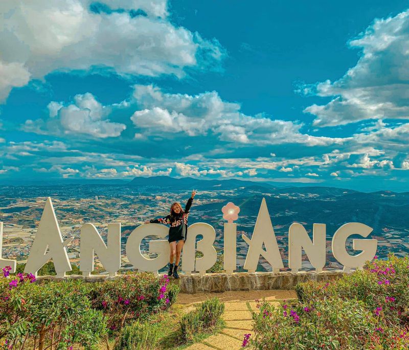 Núi LangbiAng
