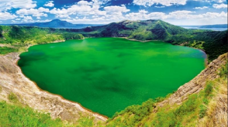 Taal là ngọn núi lửa đẹp nhất thế giới