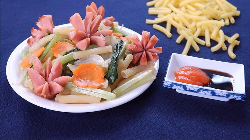 Nui xào xúc xịch