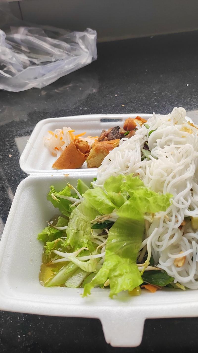 Oanh _ Bún Thịt Nướng
