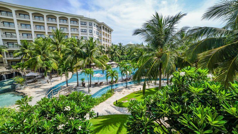 Olalani Resort and Condotel