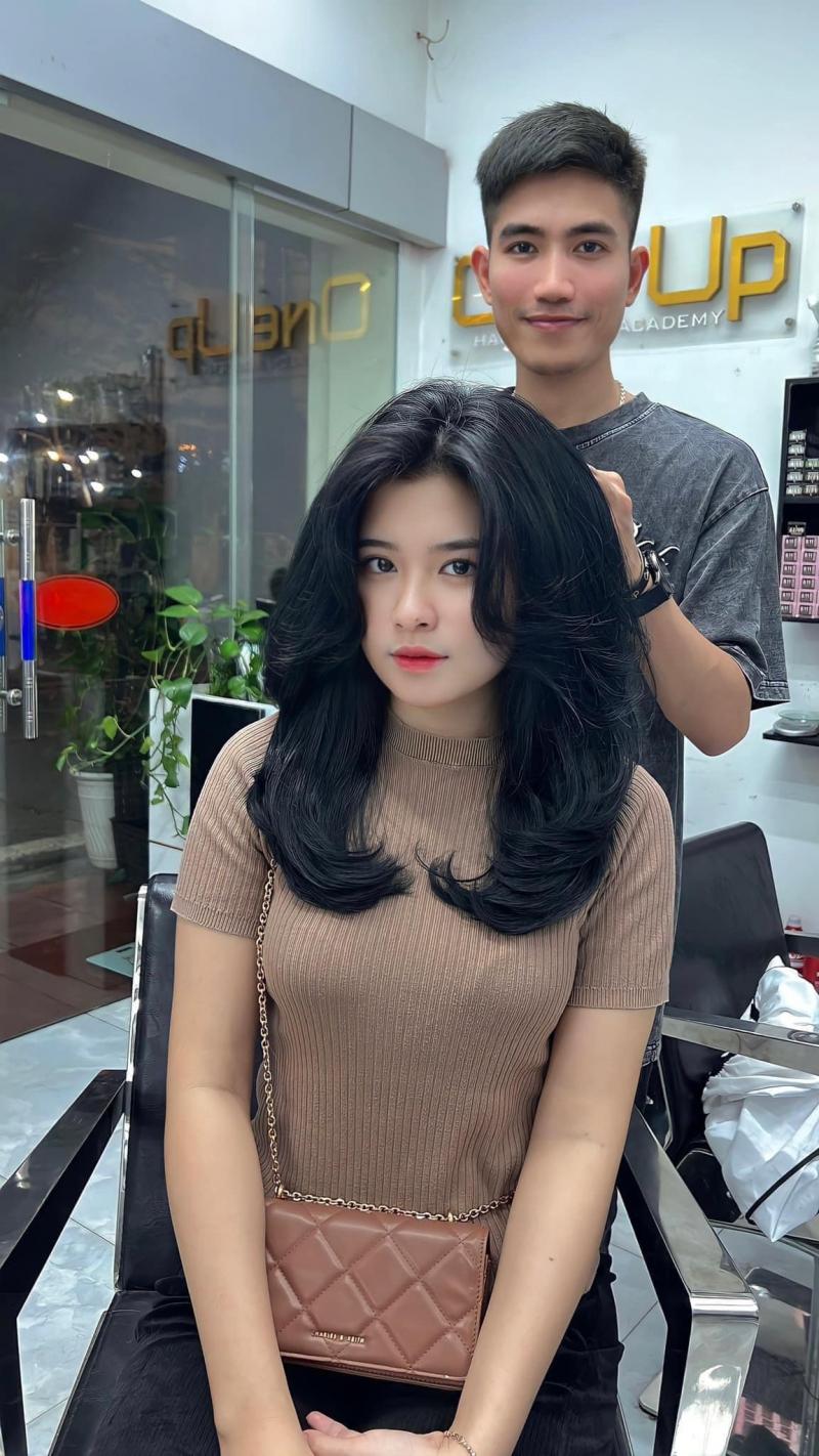 One Up Hair Salon & Academy