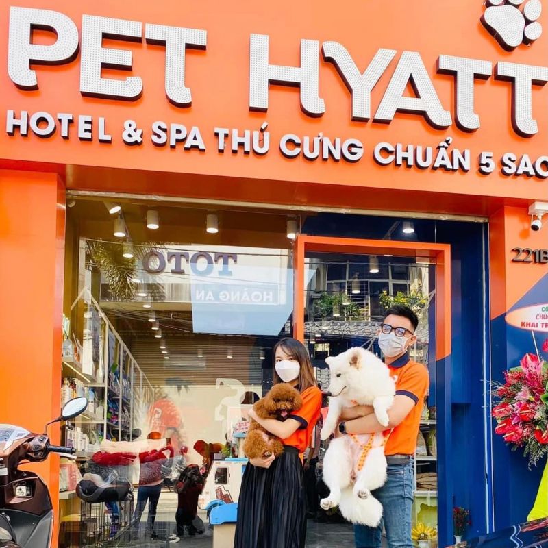 Pet Hyatt