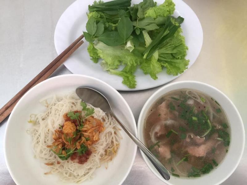 Phở Khô Hưng Huỳnh