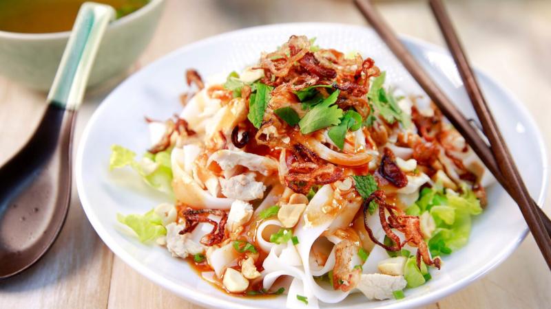 Phở trộn Lãn Ông