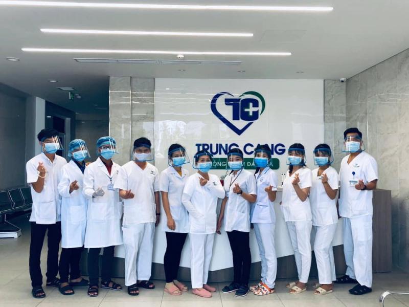 Đội ngũ bác sĩ tại Phòng Khám Đa Khoa Trung Cang