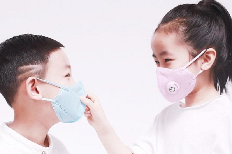 Đeo khẩu trang khi đến những nơi công cộng, khi chăm sóc người bệnh,...