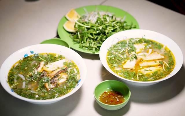 Phượng - Bánh Canh Cá Lóc