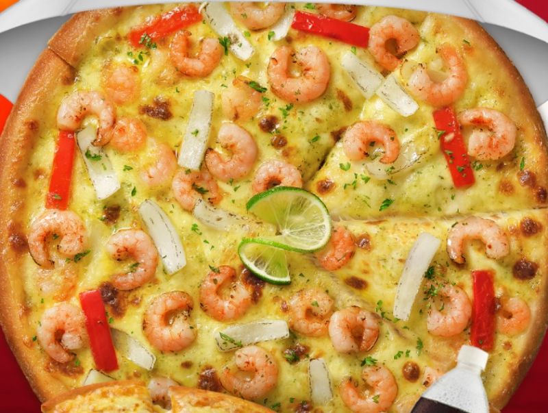 Pizza tại đây có hai size để thực khách chọn lựa phù hợp theo khẩu phần ăn của mình.
