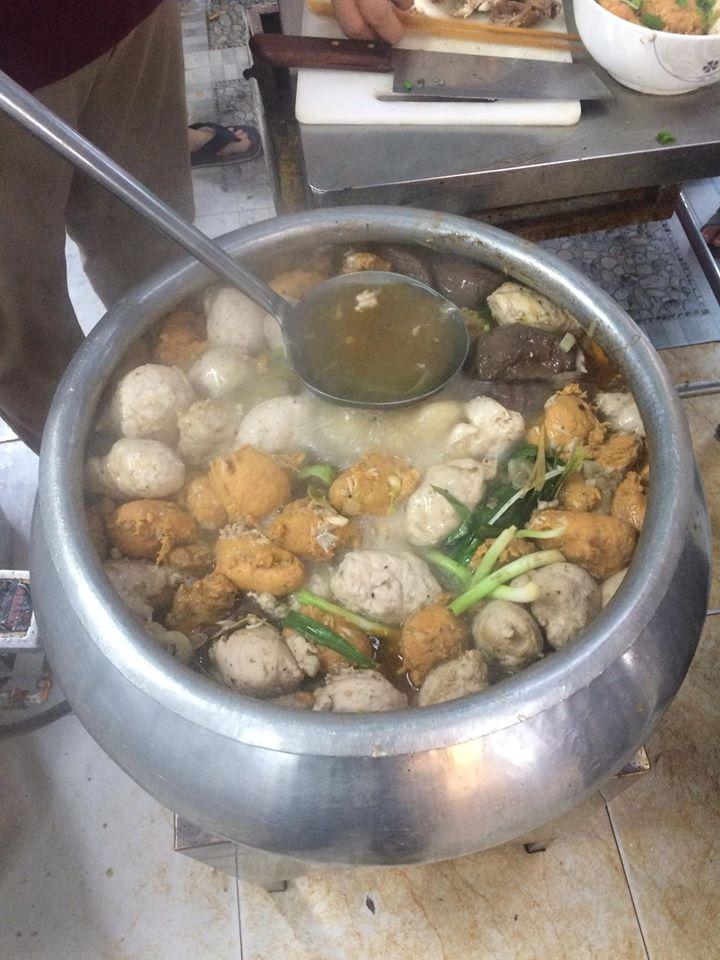 Quán Bún Bò Tý Loan
