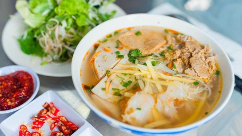 Quán Bún Cá Lan