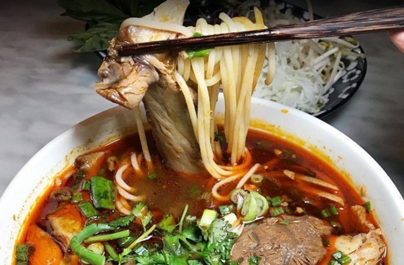 Quán bún Cúc Tình