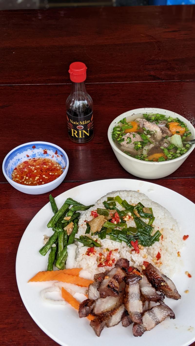 Quán Cơm A Sủi