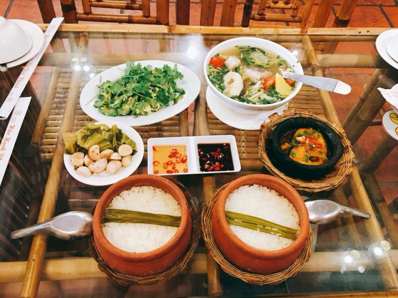 Cơm Niêu Tuyết Mai