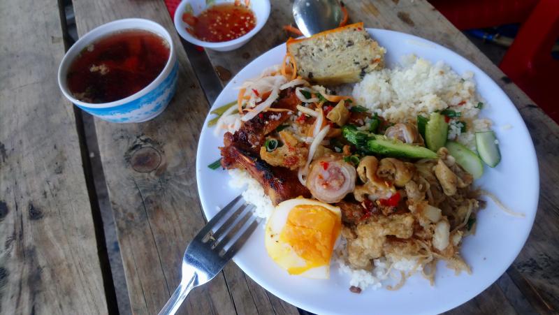 Quán Cơm Tấm Chị Bé