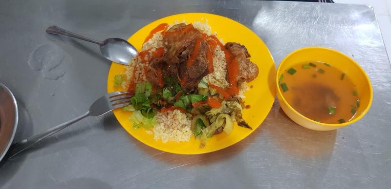 Cơm Gà Anh Em 1