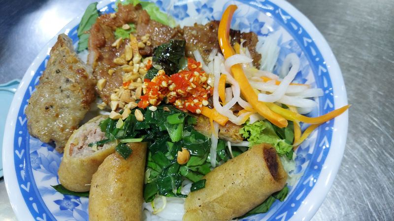 Quán Sáu Cậu - Bún Thịt Nướng