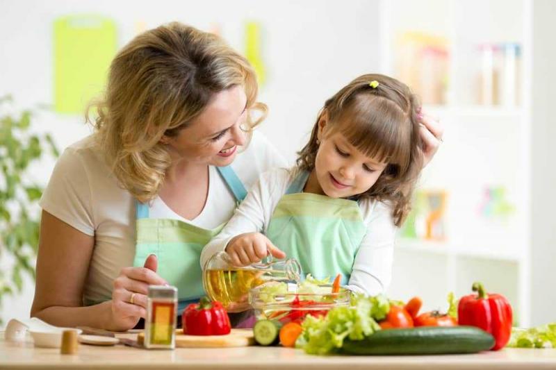 Quan tâm đến chế độ dinh dưỡng cho trẻ