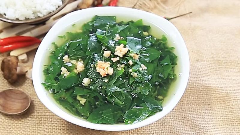 Canh rau ngót nấu tôm thịt