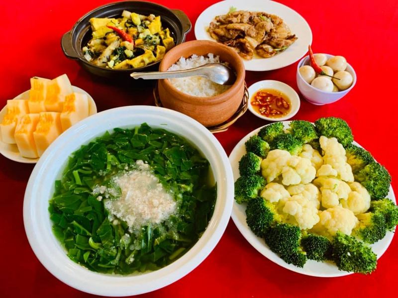 Cơm niêu Rơm vàng restaurant