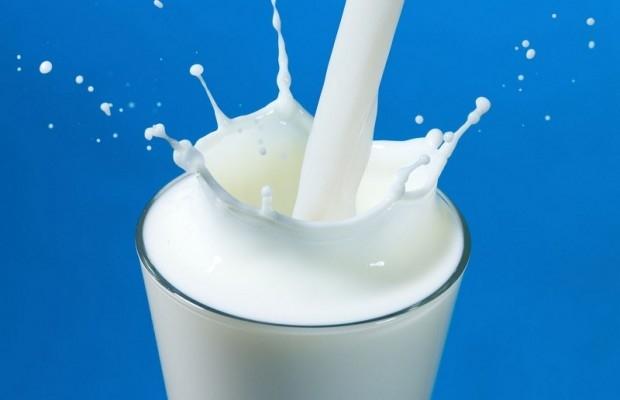 Rửa mặt hằng ngày giúp da sáng hơn