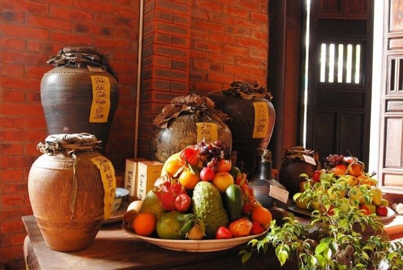 Rượu Tết Gò Đen bên mâm cỗ