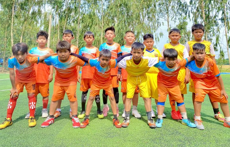 Sân Bóng Đá Cỏ Nhân Tạo CHÍ TÌNH