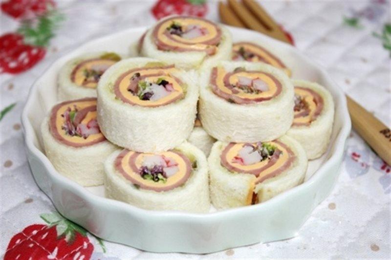 Sandwich cuộn jambon vô cùng đẹp mắt