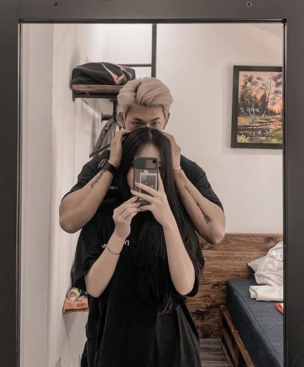 Selfie trong gương