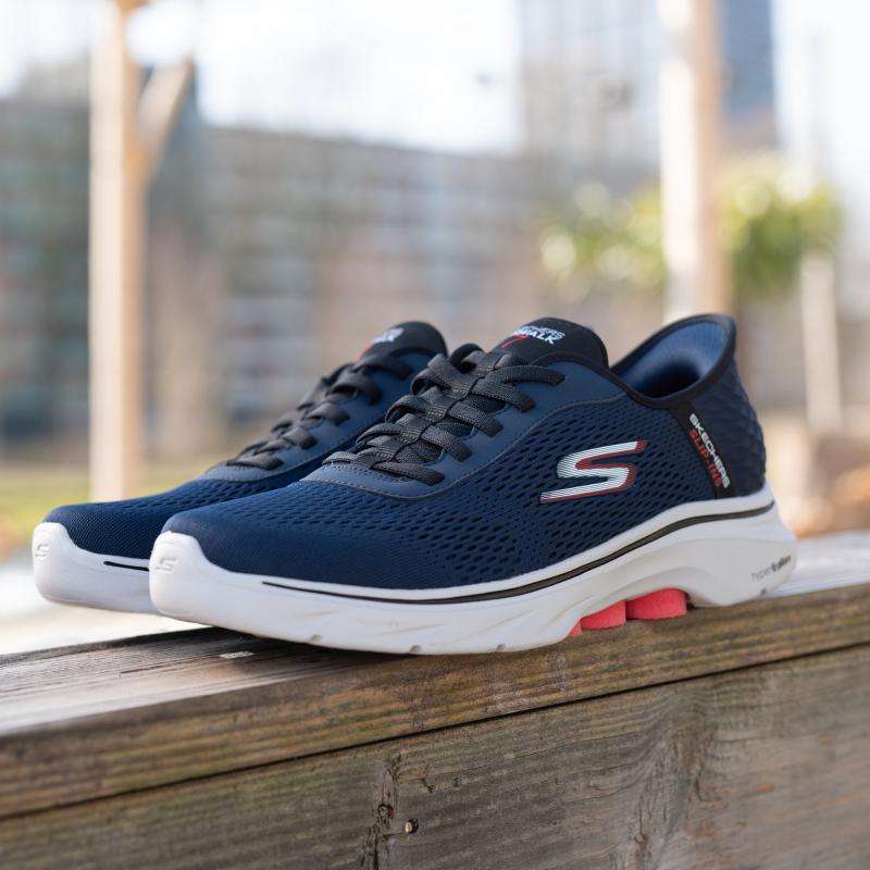 Skechers
