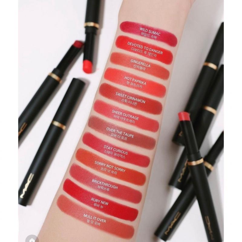 Son lì dạng bút mỏng nhẹ như nhung, lâu trôi 12 tiếng MAC Powder Kiss Velvet Blur Slim Stick - Lipstick 2g
