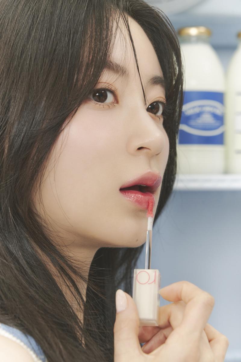 Son tint bóng, siêu lì cho đôi môi căng mọng Hàn Quốc Romand Dewyful Water Tint 5g
