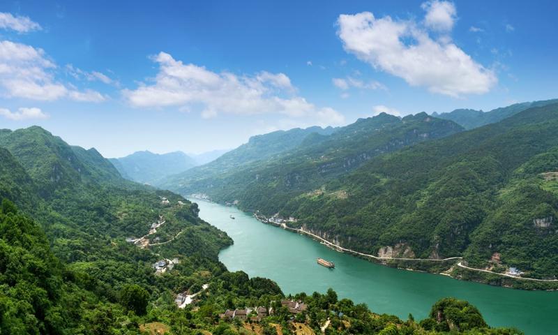 Sông Trường Giang hùng vĩ.